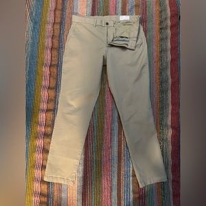 GAP Athletic Taper Khaki pants. Size 34/32.